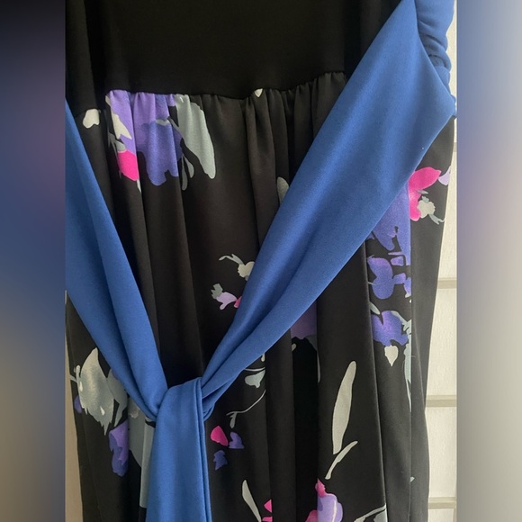 Floral Jolie Dress with Spaghetti Straps - Size 6 - Picture 4 of 10